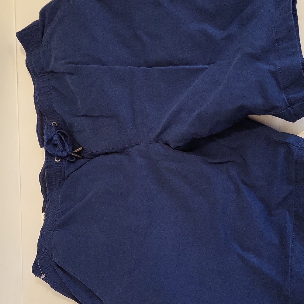 Men's pull on GAP shorts